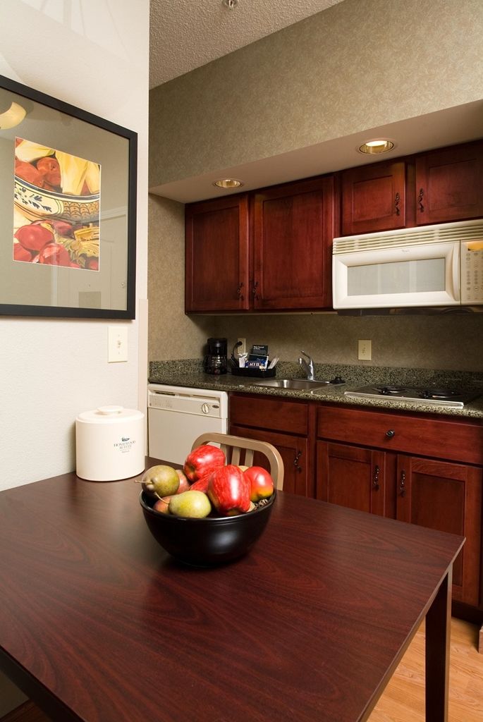 Homewood Suites By Hilton Indianapolis Northwest Номер фото