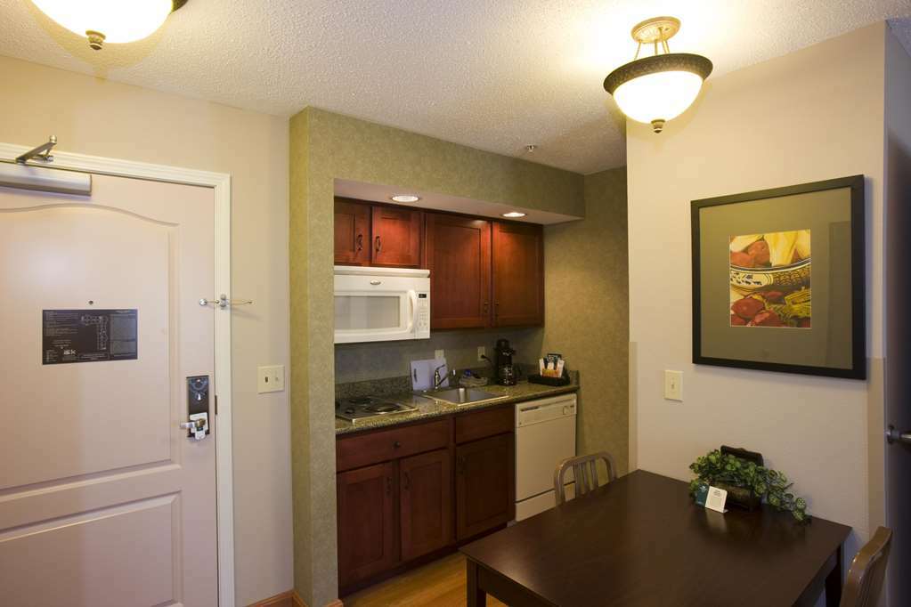 Homewood Suites By Hilton Indianapolis Northwest Номер фото