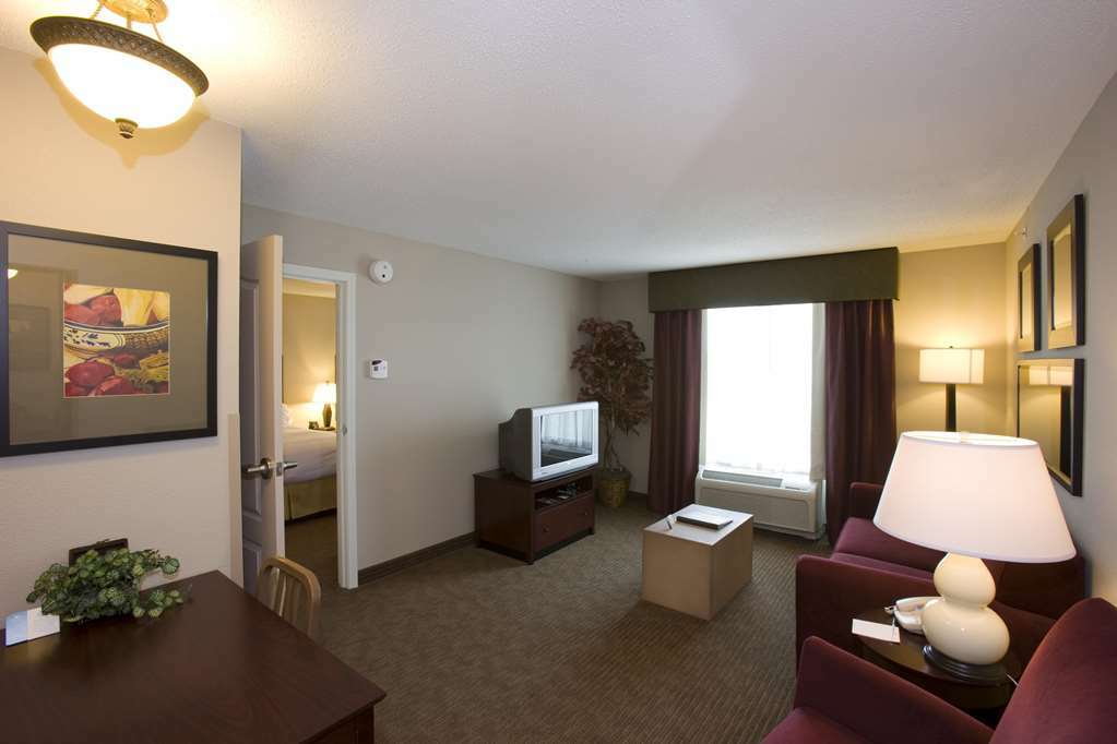 Homewood Suites By Hilton Indianapolis Northwest Номер фото